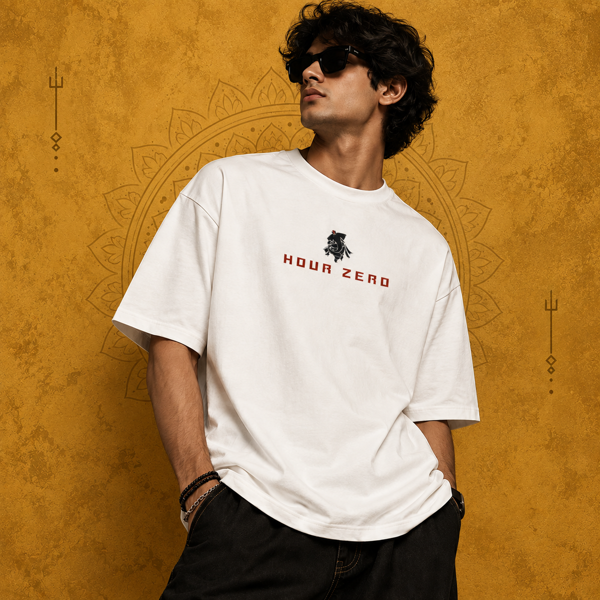 Guardian Oversized Graphic T-Shirt – Off White